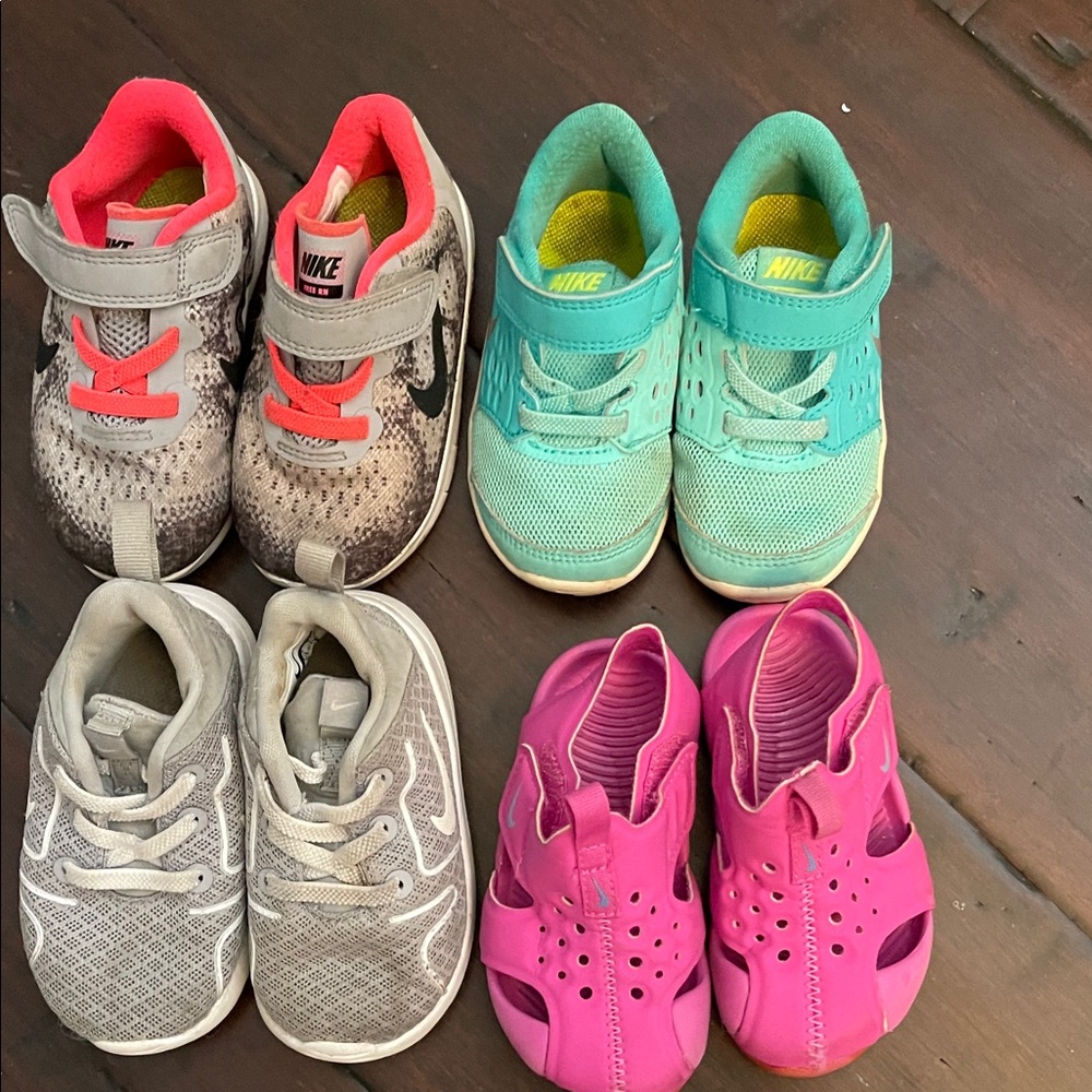 Nike Kids' Sneakers Shoe Deal size 5 toddler in Gray, Teal, and Pink